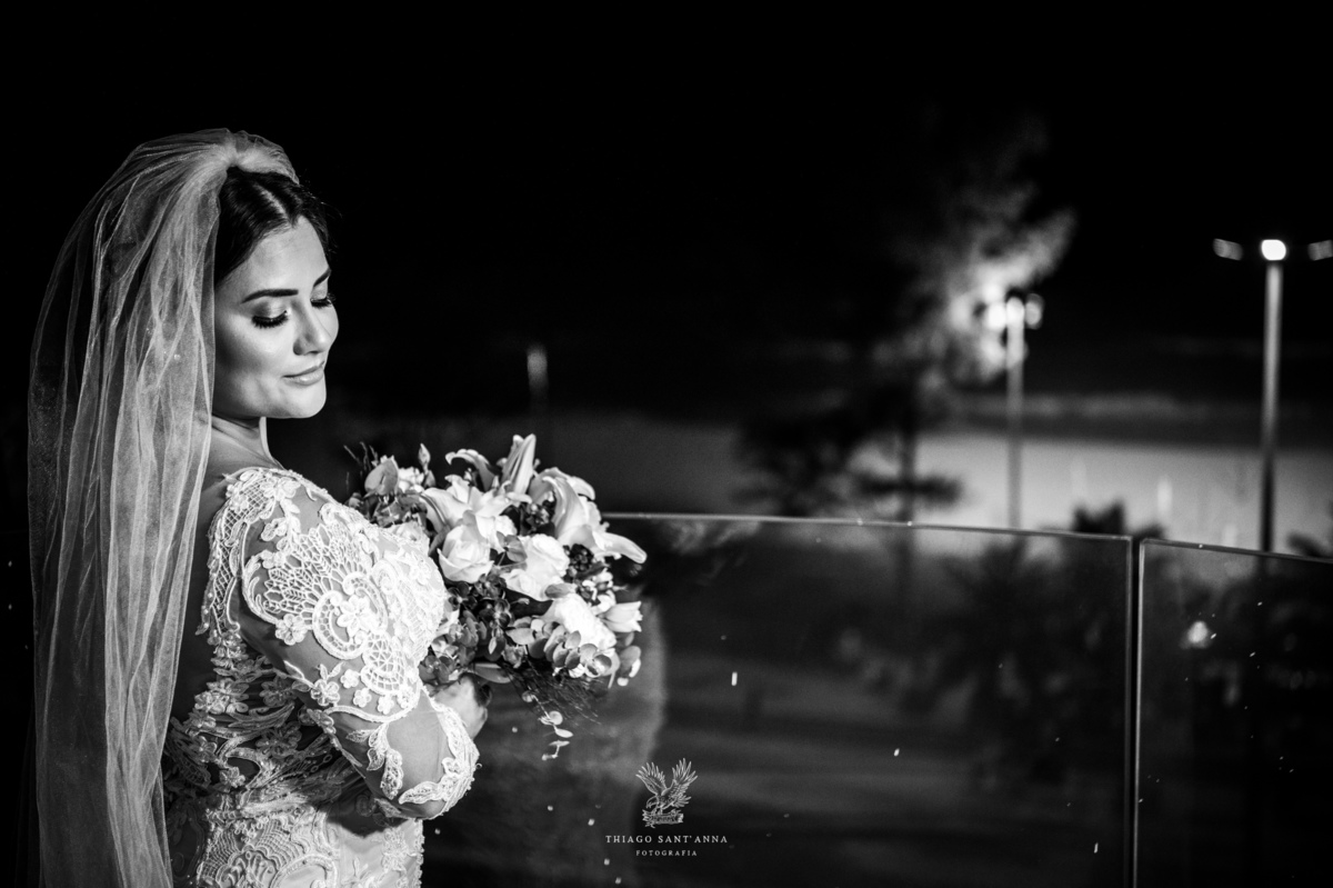 Making of da noiva buquê vestido véu preto e branco