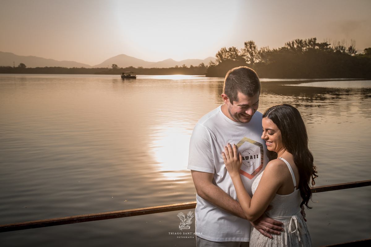 Ensaio externo casal lago por do sol ilha 3 rio de janeiro