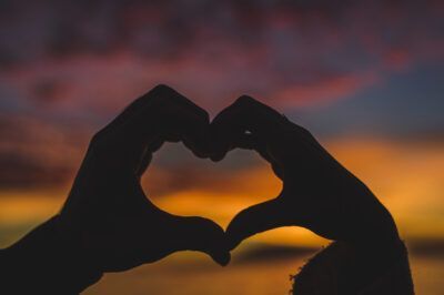 Imagem capa - VIDA A DOIS 5 dicas para evitar conflitos entre casais durante o Home Office por Paulo Pena