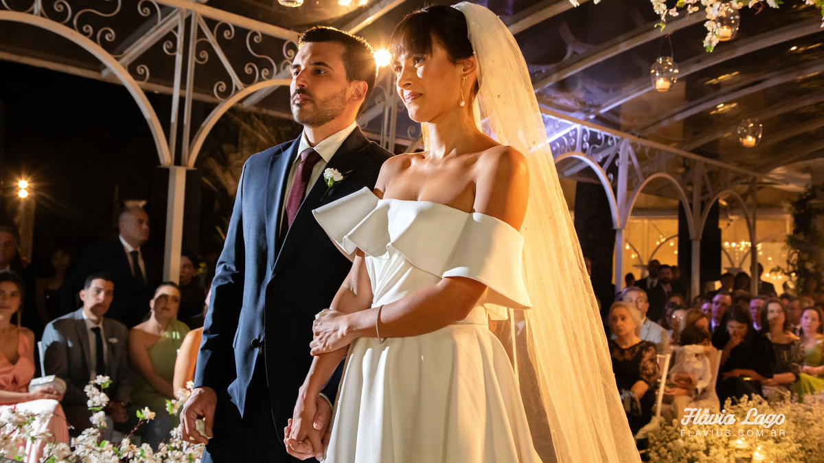 Fotografia de Casamento no Rio de Janeiro RJ Flavia Lago Flavius Lamartine cerimônia ar livre noivos