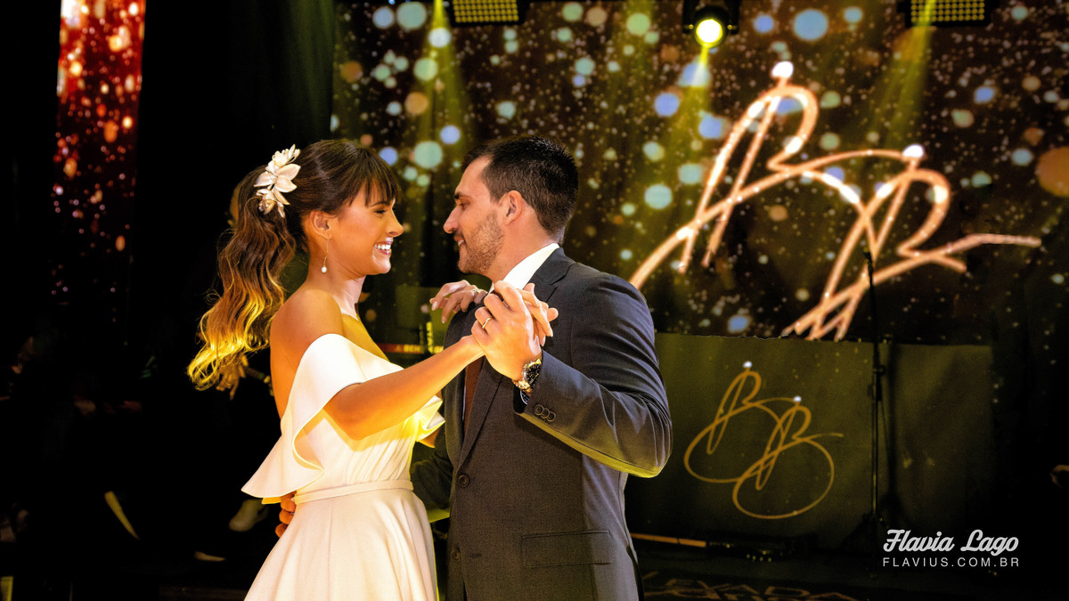 Fotografia de Casamento no Rio de Janeiro RJ Flavia Lago Flavius Lamartine festa noivos pista de  dança
