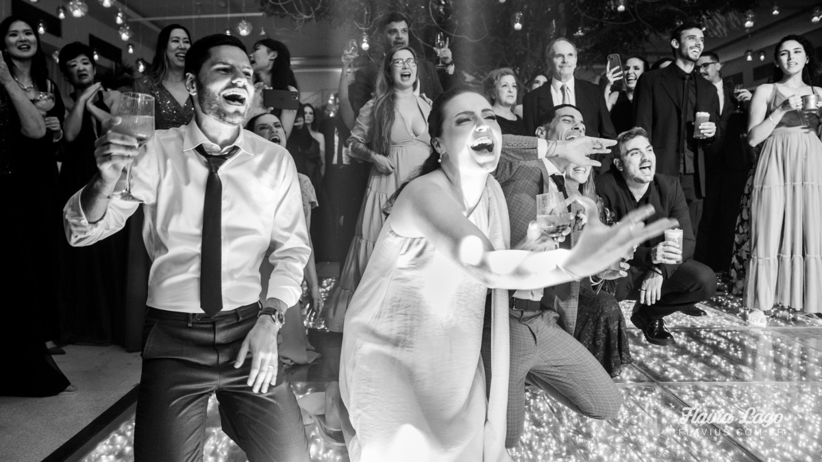 Fotografia de Casamento no Rio de Janeiro RJ Flavia Lago Flavius Lamartine festa pista de dança música luzes
