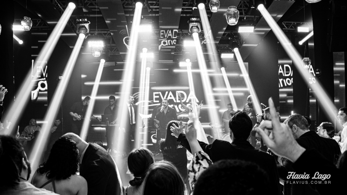 Fotografia de Casamento no Rio de Janeiro RJ Flavia Lago Flavius Lamartine festa pista de dança música luzes
