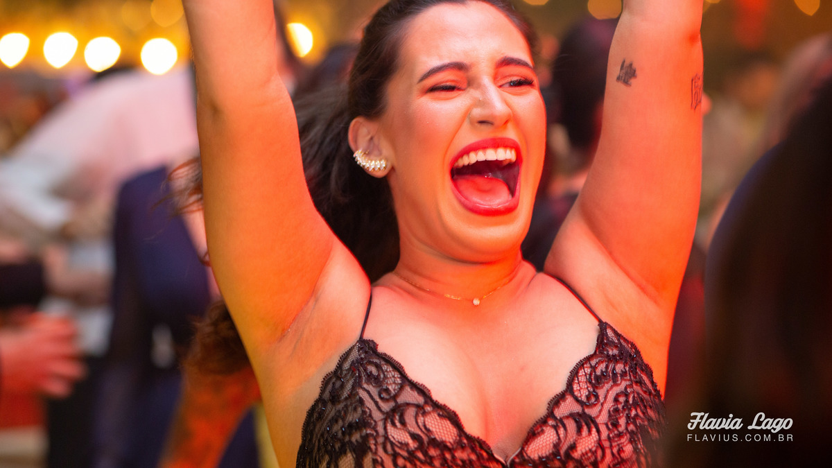 Fotografia de Casamento no Rio de Janeiro RJ Flavia Lago Flavius Lamartine festa pista de dança música alegria
