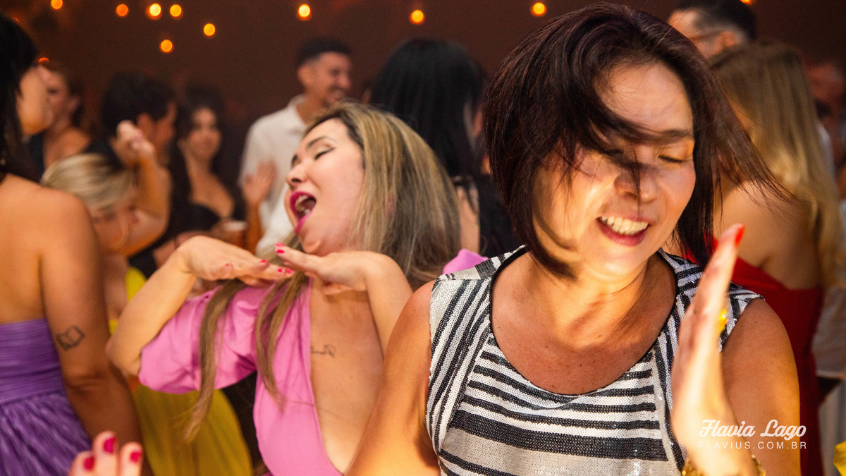 Fotografia de Casamento no Rio de Janeiro RJ Flavia Lago Flavius Lamartine festa pista de dança música alegria
