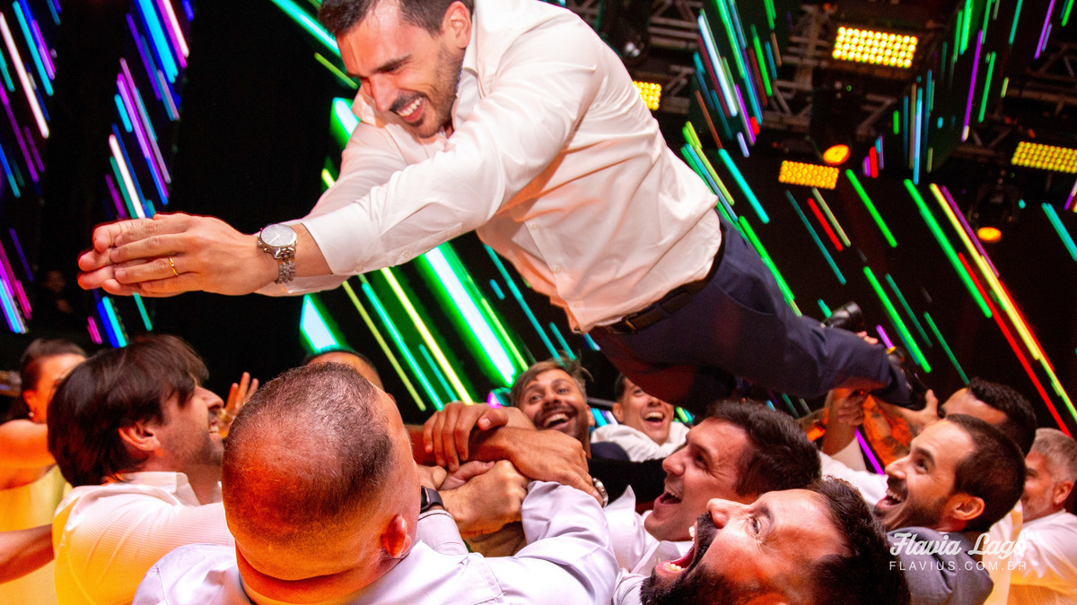 Fotografia de Casamento no Rio de Janeiro RJ Flavia Lago Flavius Lamartine festa pista de dança música alegria
