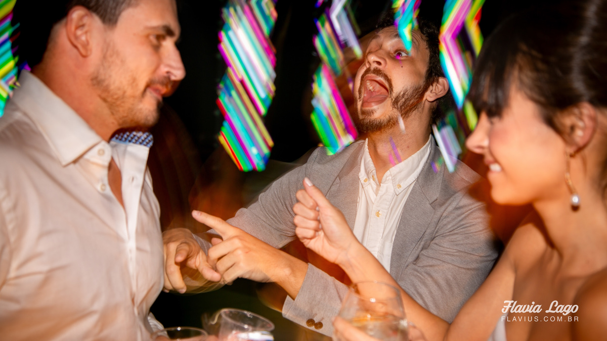Fotografia de Casamento no Rio de Janeiro RJ Flavia Lago Flavius Lamartine festa pista de dança música alegria
