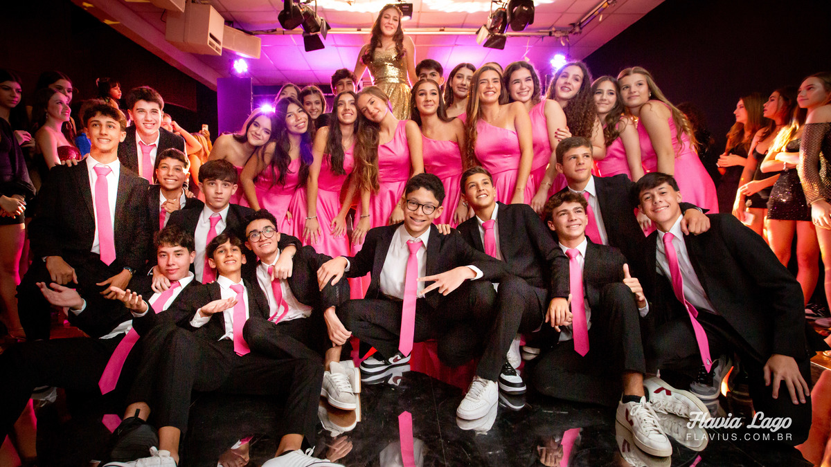 Fotografia de 15 anos no Rio de Janeiro RJ Flavia Lago Flavius XV Festa Spazio Itanhangá valsa pista de dança amigos dançando