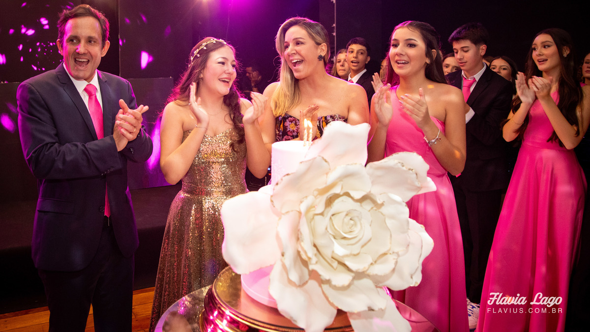 Fotografia de 15 anos no Rio de Janeiro RJ Flavia Lago Flavius XV Festa Spazio Itanhangá parabéns bolo 