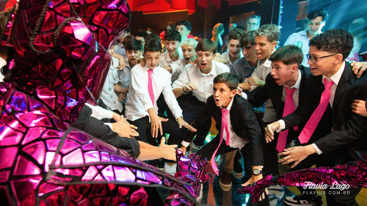 Fotografia de 15 anos no Rio de Janeiro RJ Flavia Lago Flavius XV Festa Spazio Itanhangá pista de dança com amigos convidados