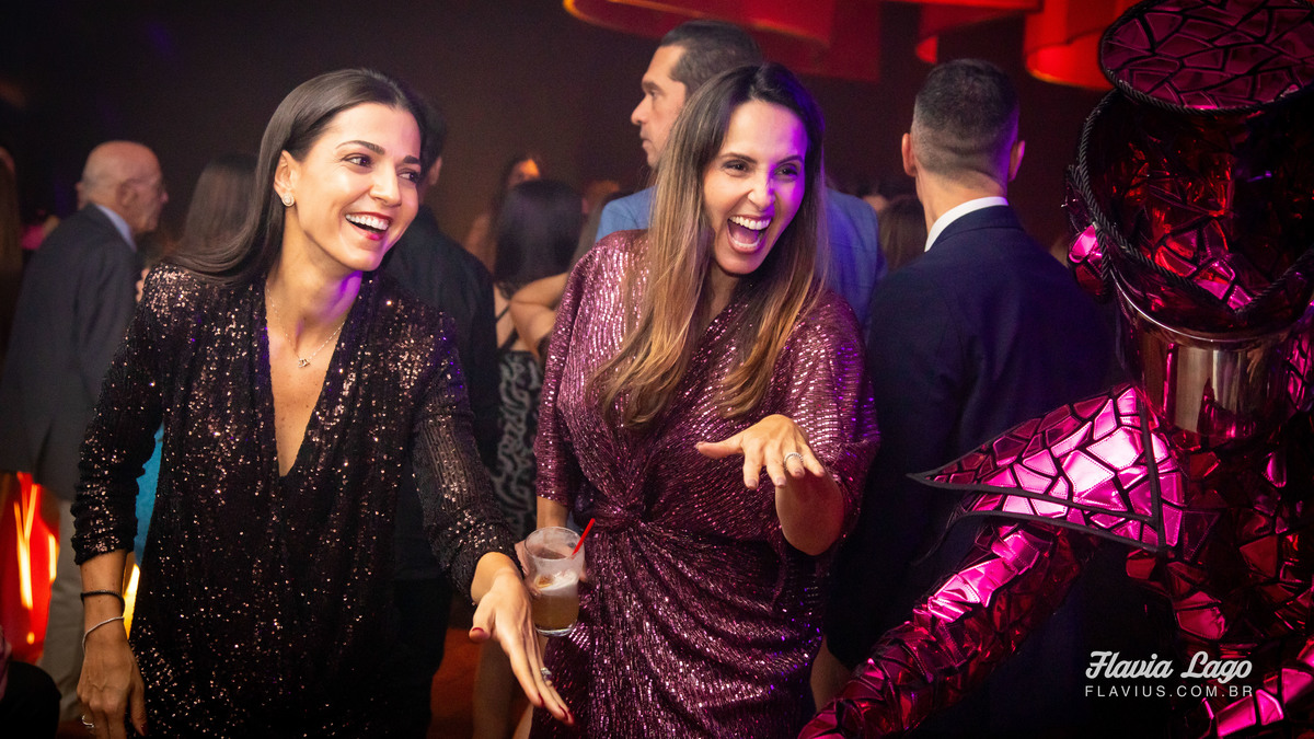 Fotografia de 15 anos no Rio de Janeiro RJ Flavia Lago Flavius XV Festa Spazio Itanhangá pista de dança com amigos convidados