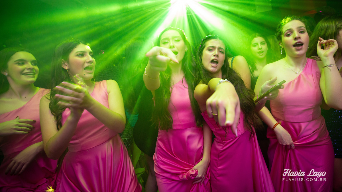 Fotografia de 15 anos no Rio de Janeiro RJ Flavia Lago Flavius XV Festa Spazio Itanhangá pista de dança com amigos convidados