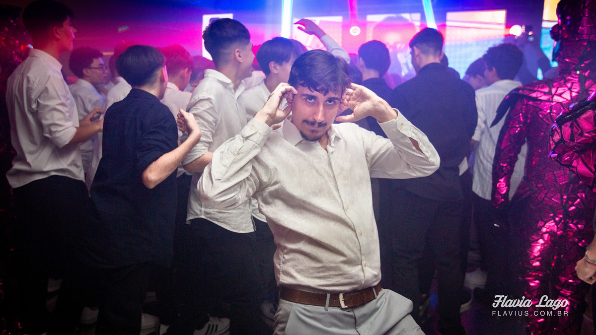 Fotografia de 15 anos no Rio de Janeiro RJ Flavia Lago Flavius XV Festa Spazio Itanhangá pista de dança com amigos convidados