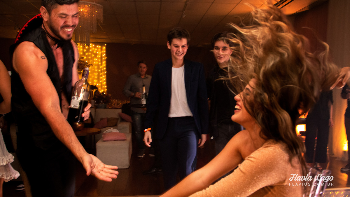 Fotografia de 18 anos no Rio de Janeiro RJ Flavia Lago Flavius XVIII Festa Spazio Itanhangá debutante amigas amigos e convidados