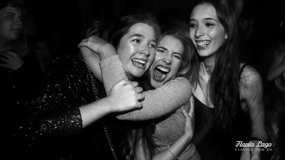 Fotografia de 18 anos no Rio de Janeiro RJ Flavia Lago Flavius XVIII Festa Spazio Itanhangá debutante amigas amigos e convidados luzes pista