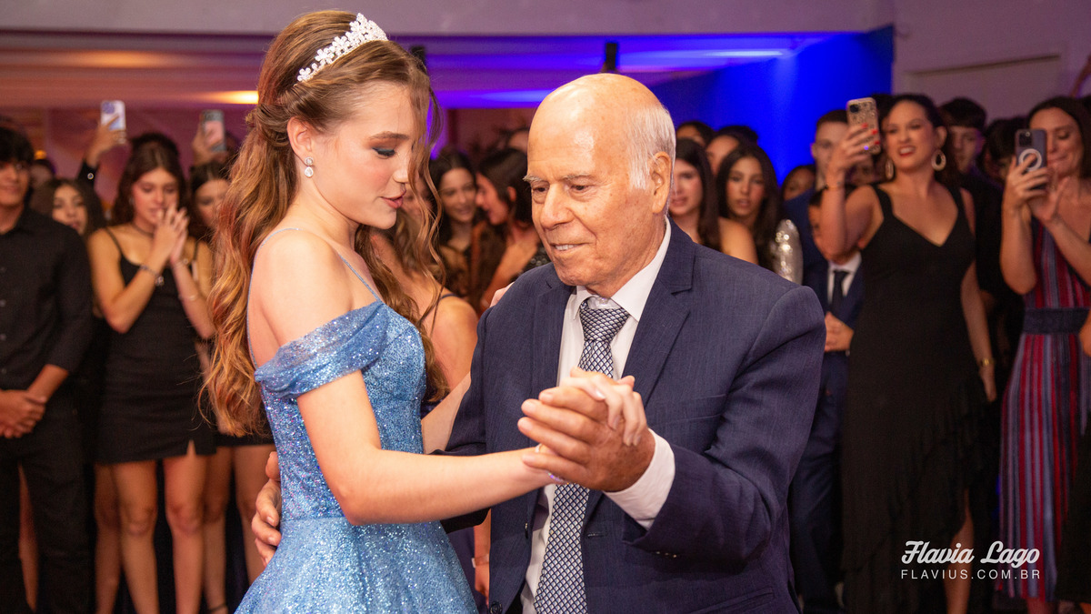 Fotografia de 15 anos no Rio de Janeiro RJ Flavia Lago Flavius XV Festa Spazio Itanhangá valsa avô pista fotos de quinze anos