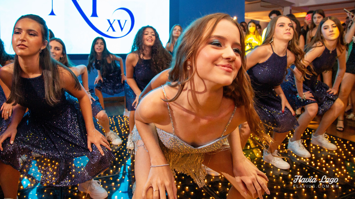 Fotografia de 15 anos no Rio de Janeiro RJ Flavia Lago Flavius XV Festa Spazio Itanhangá coreografia amigas pista fotos de quinze anos