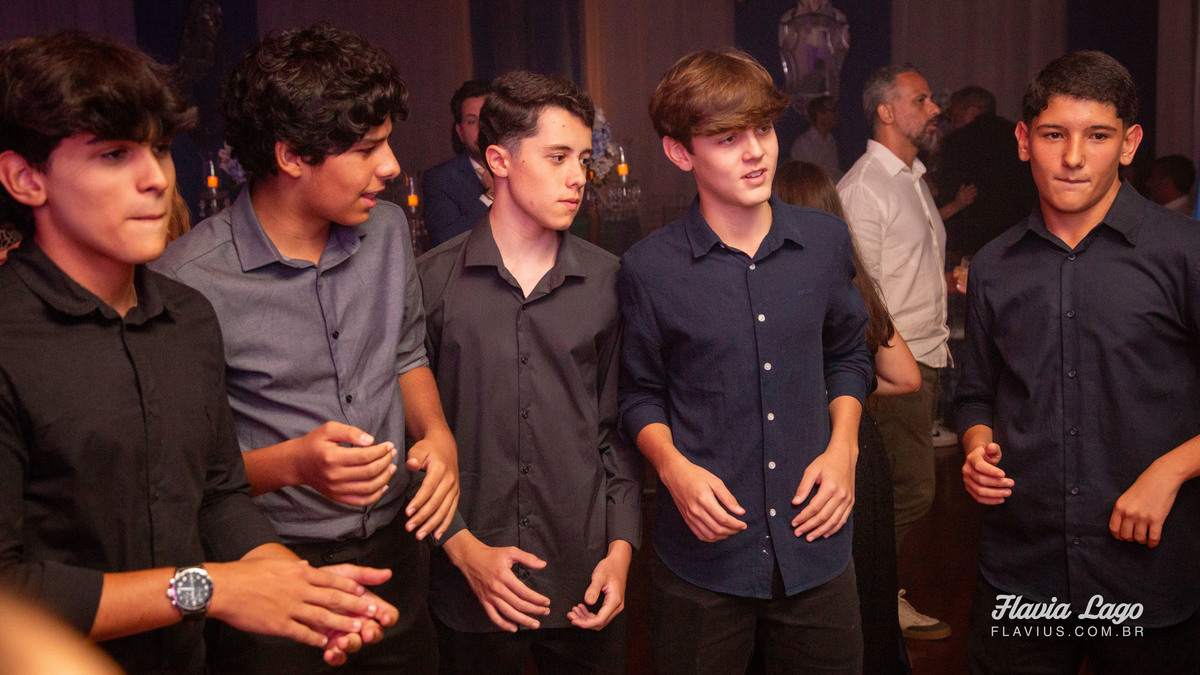 Fotografia de 15 anos no Rio de Janeiro RJ Flavia Lago Flavius XV Festa Spazio Itanhangá amigas pista amigos dança fotos de quinze anos