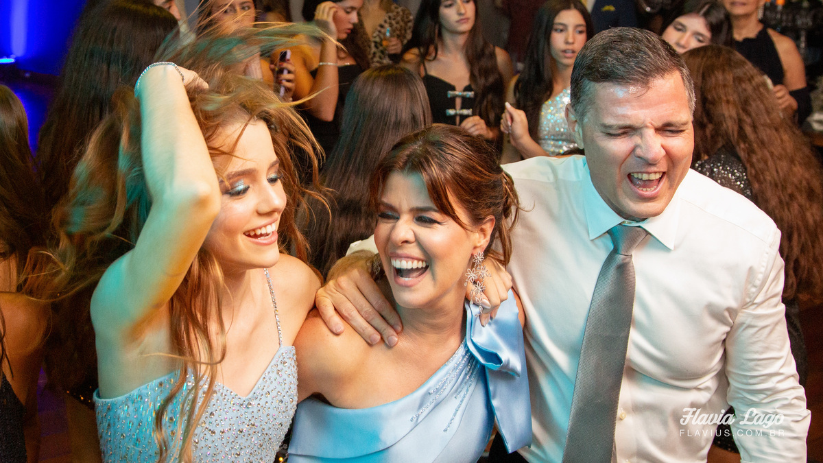 Fotografia de 15 anos no Rio de Janeiro RJ Flavia Lago Flavius XV Festa Spazio Itanhangá amigas pista amigos dança fotos de quinze anos