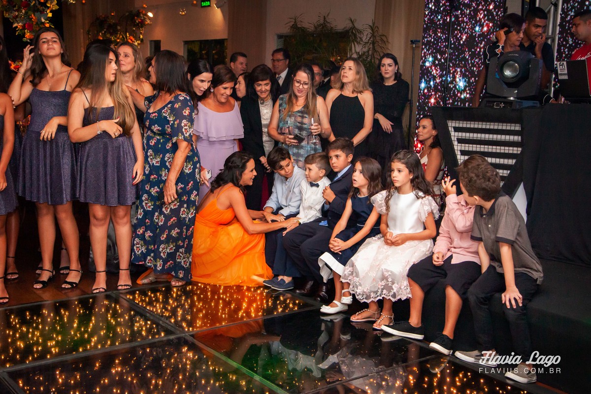 Fotografia de 15 anos no Rio de Janeiro RJ Flavia Lago Flavius XV Festa Spazio Itanhangá amigos na festa com convidados e família da debutante