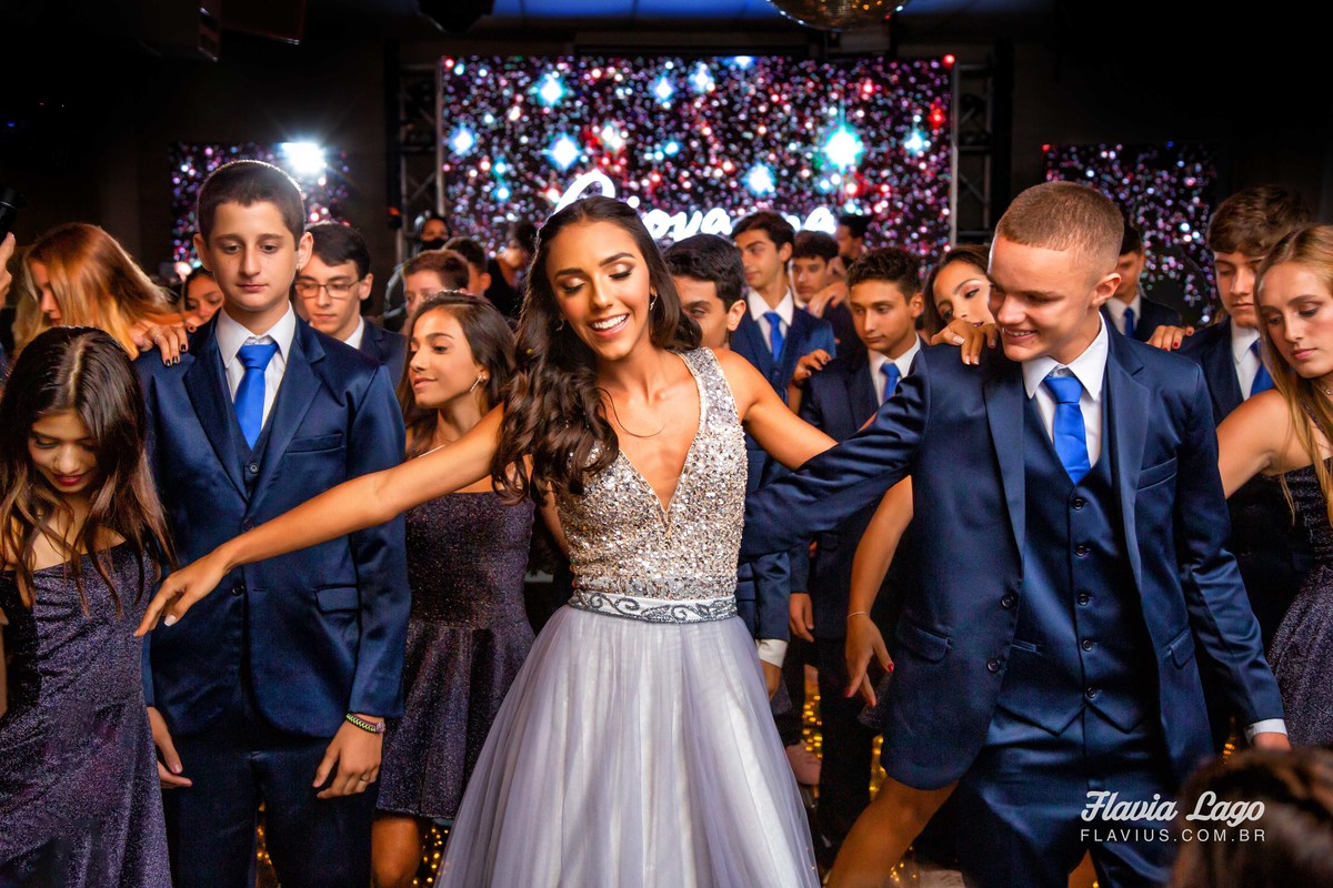 Fotografia de 15 anos no Rio de Janeiro RJ Flavia Lago Flavius XV Festa Spazio Itanhangá valsa coreografia amigos e convidados