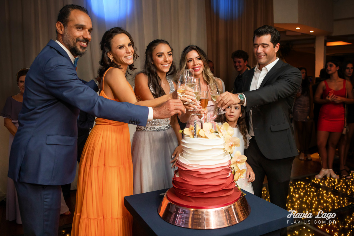 Fotografia de 15 anos no Rio de Janeiro RJ Flavia Lago Flavius XV Festa Spazio Itanhangá família brinde