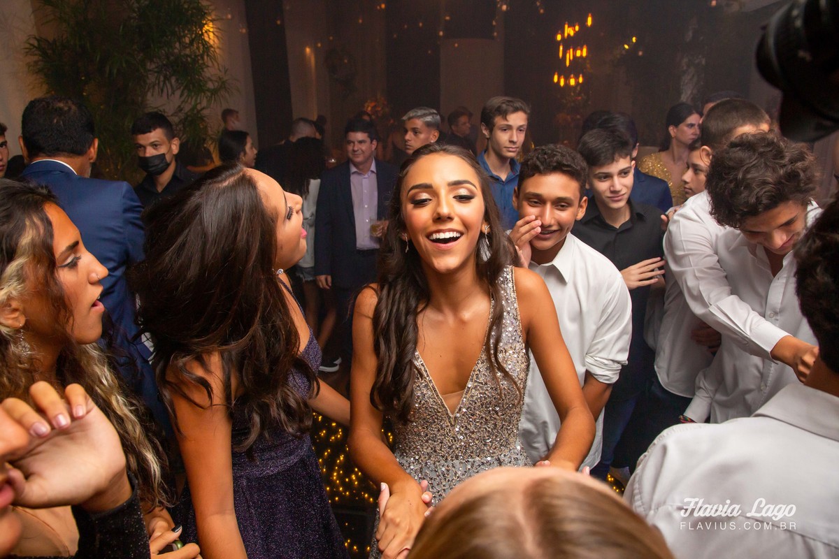 Fotografia de 15 anos no Rio de Janeiro RJ Flavia Lago Flavius XV Festa Spazio Itanhangá pista de dança com amigos e convidados