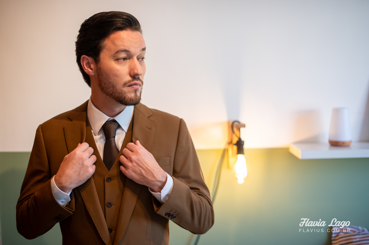 Fotografia de Casamento no Rio de Janeiro RJ Flavia Lago Flavius Making of noivo se arrumando