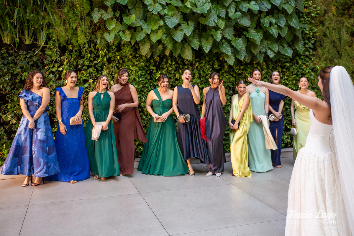 Fotografia de Casamento no Rio de Janeiro RJ Flavia Lago Flavius hotel grand hyatt madrinhas surpresa vendo vestido