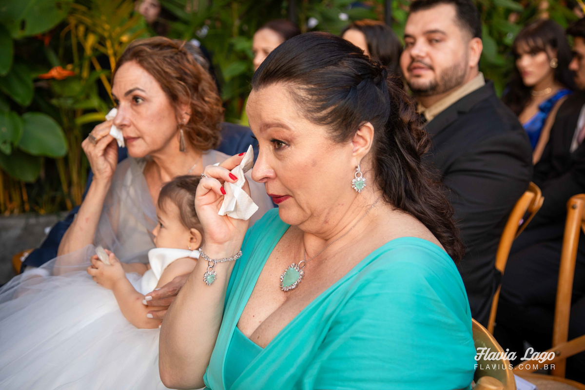 Fotografia de Casamento no Rio de Janeiro RJ Flavia Lago cerimônia de casamento convidados emocionados na cerimônia