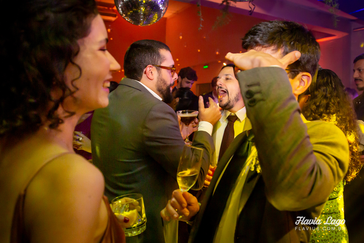 Fotografia de Casamento no Rio de Janeiro RJ Flavia Lago festa convidados descontraído