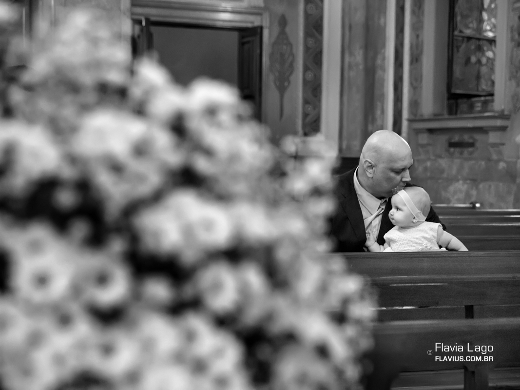 Fotografia de Casamento no Rio de Janeiro RJ Flavia Lago Flavius Cerimônia Igreja Convidados Decoração Flores