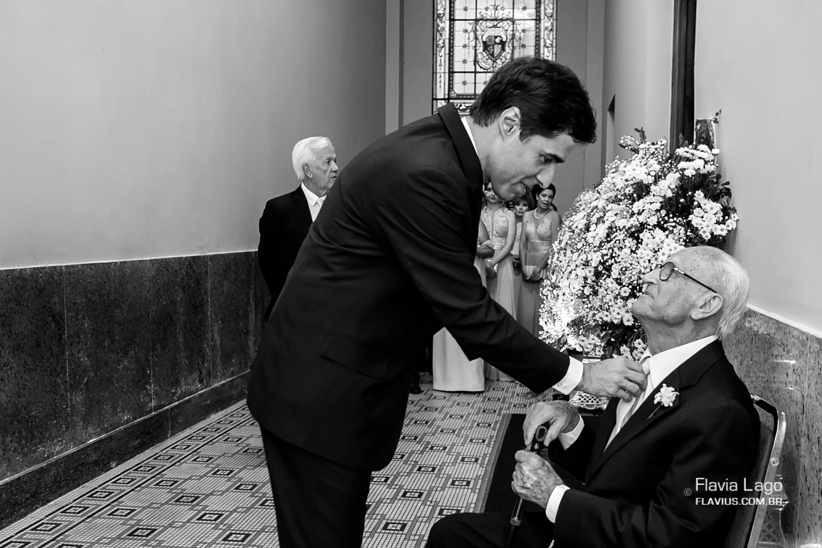 Fotografia de Casamento no Rio de Janeiro RJ Flavia Lago Flavius Cerimônia Igreja Convidados Decoração Flores
