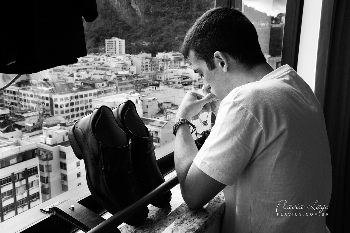 Fotografia de Casamento no Rio de Janeiro RJ Flavia Lago Flavius Making of noivo posado hotel