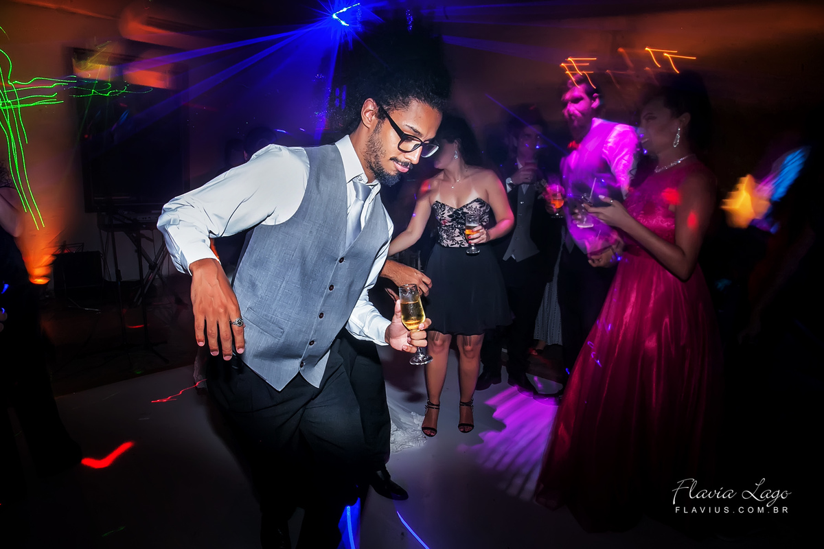 Fotografia de Casamento no Rio de Janeiro RJ Flavia Lago Flavius festa pista noivos