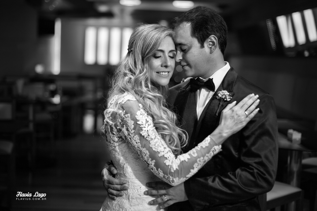 Fotografia de Casamento no Rio de Janeiro RJ Flavia Lago Flavius cerimonia casal noivos posado