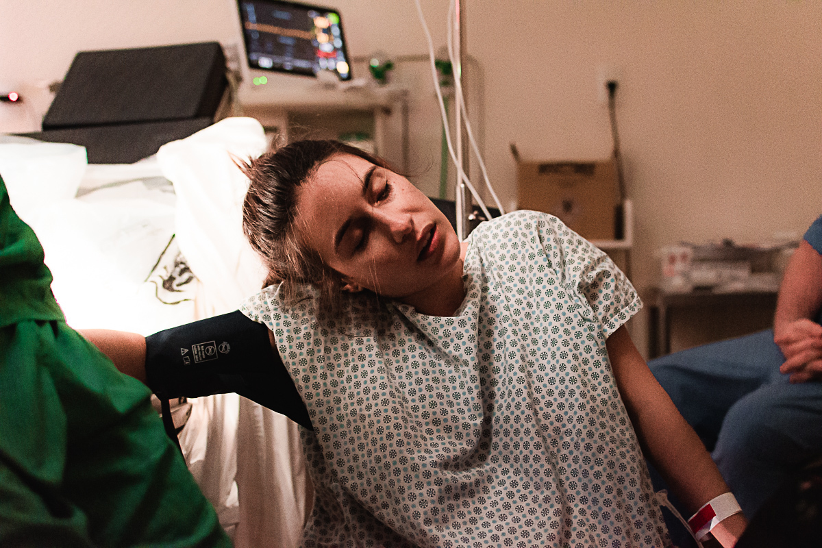 foto da mãe em trabalho de parto