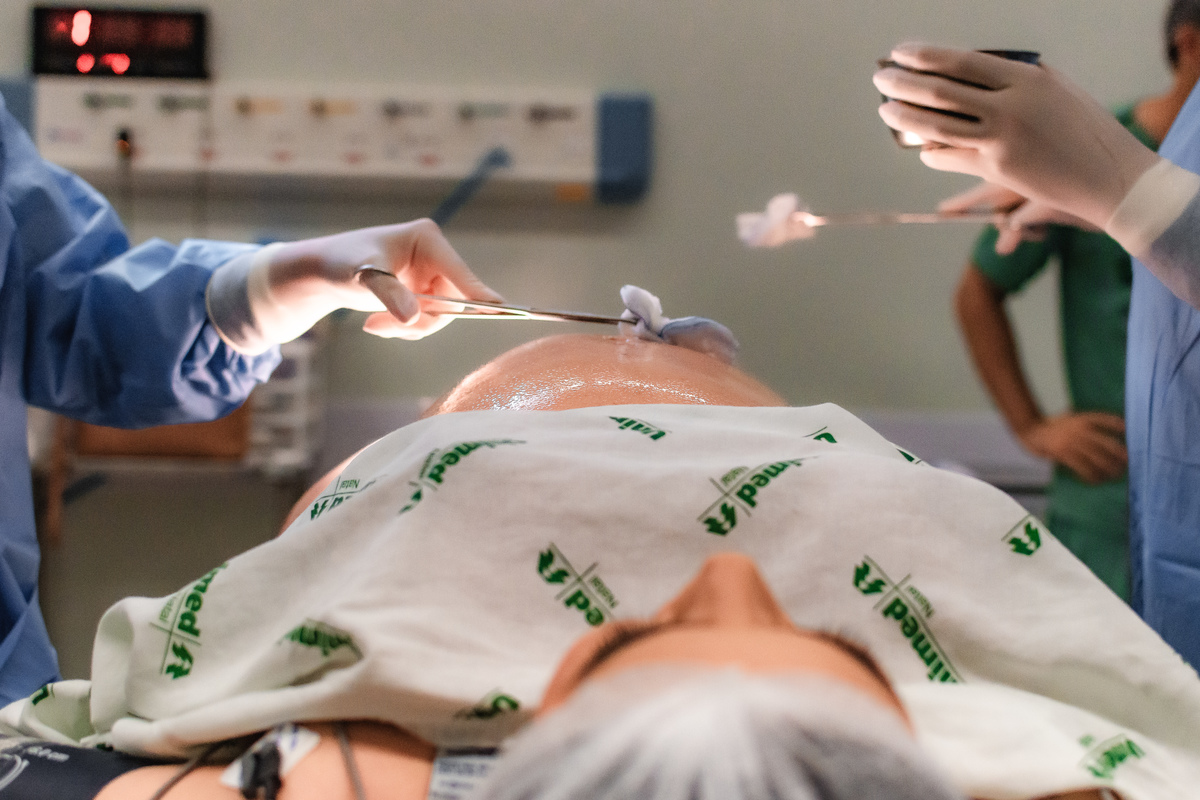 foto de parto em natal rn - preparativos finais para a cirurgia