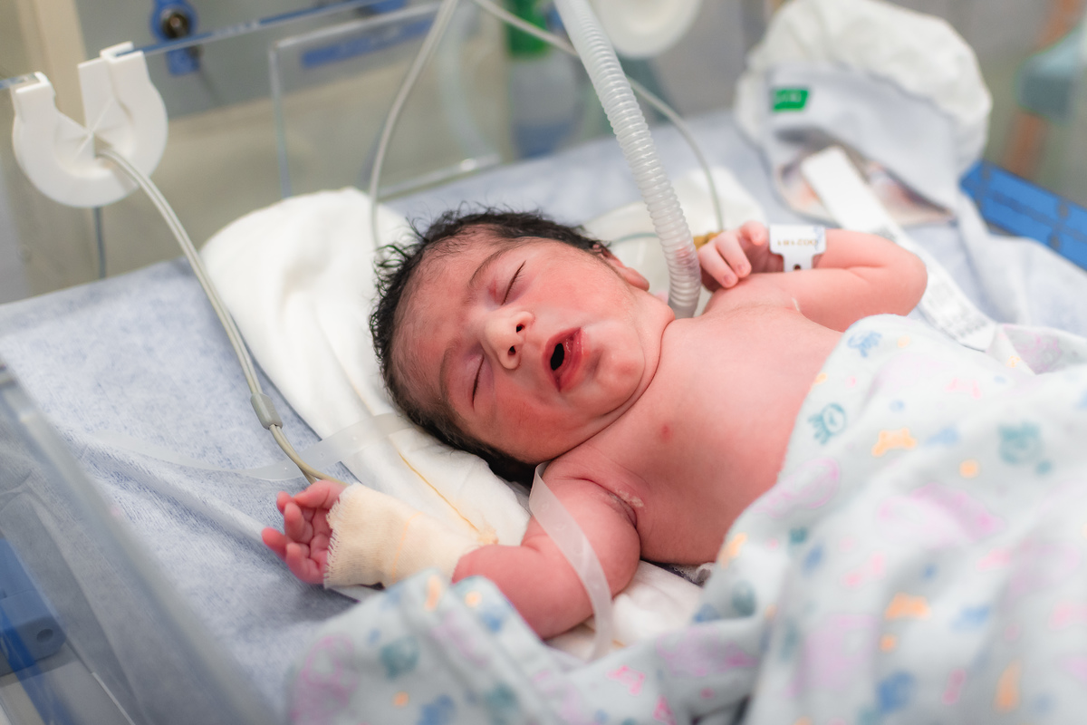 foto de parto em natal rn - detalhes do bebê