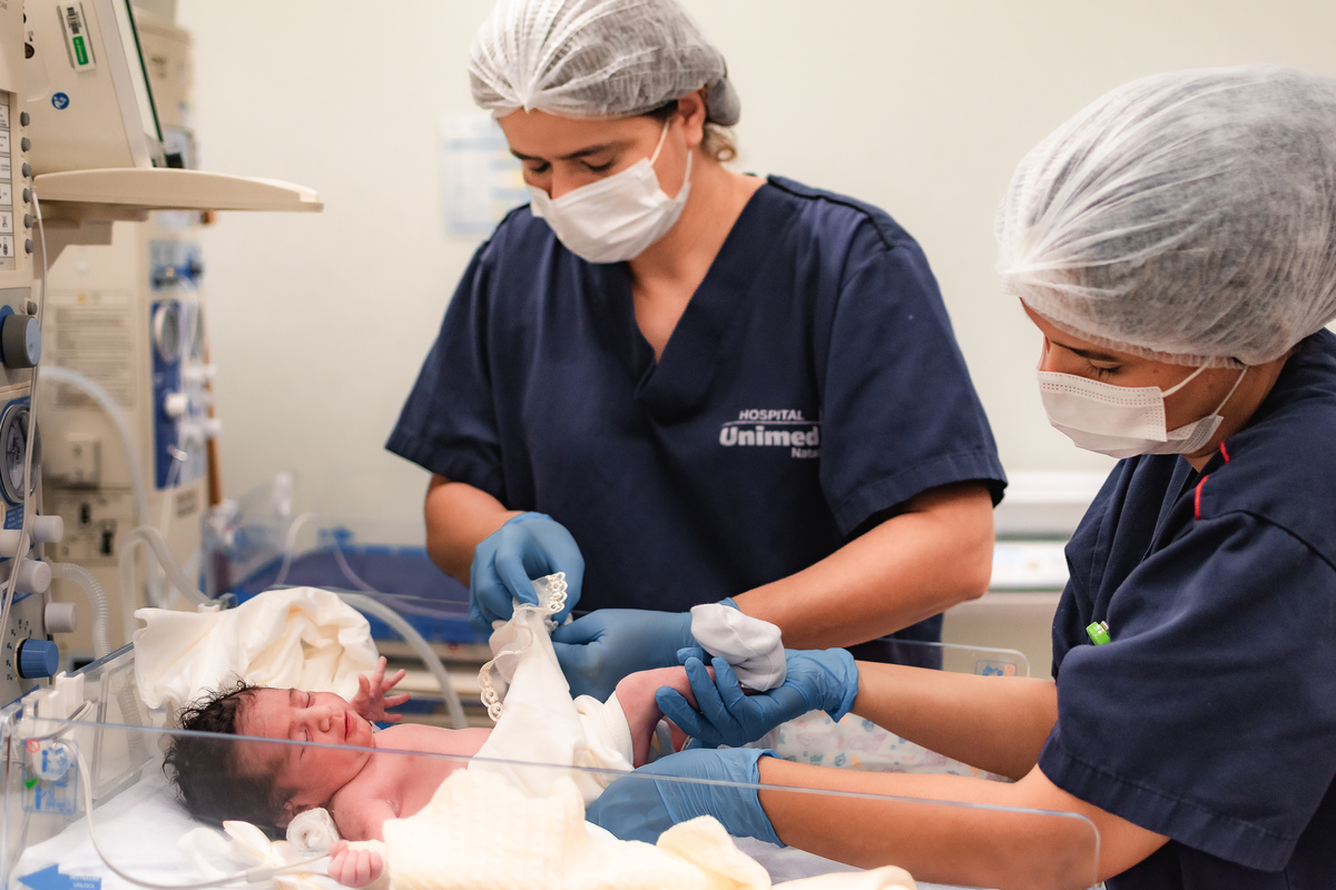 foto de parto em natal rn - a primeira roupa