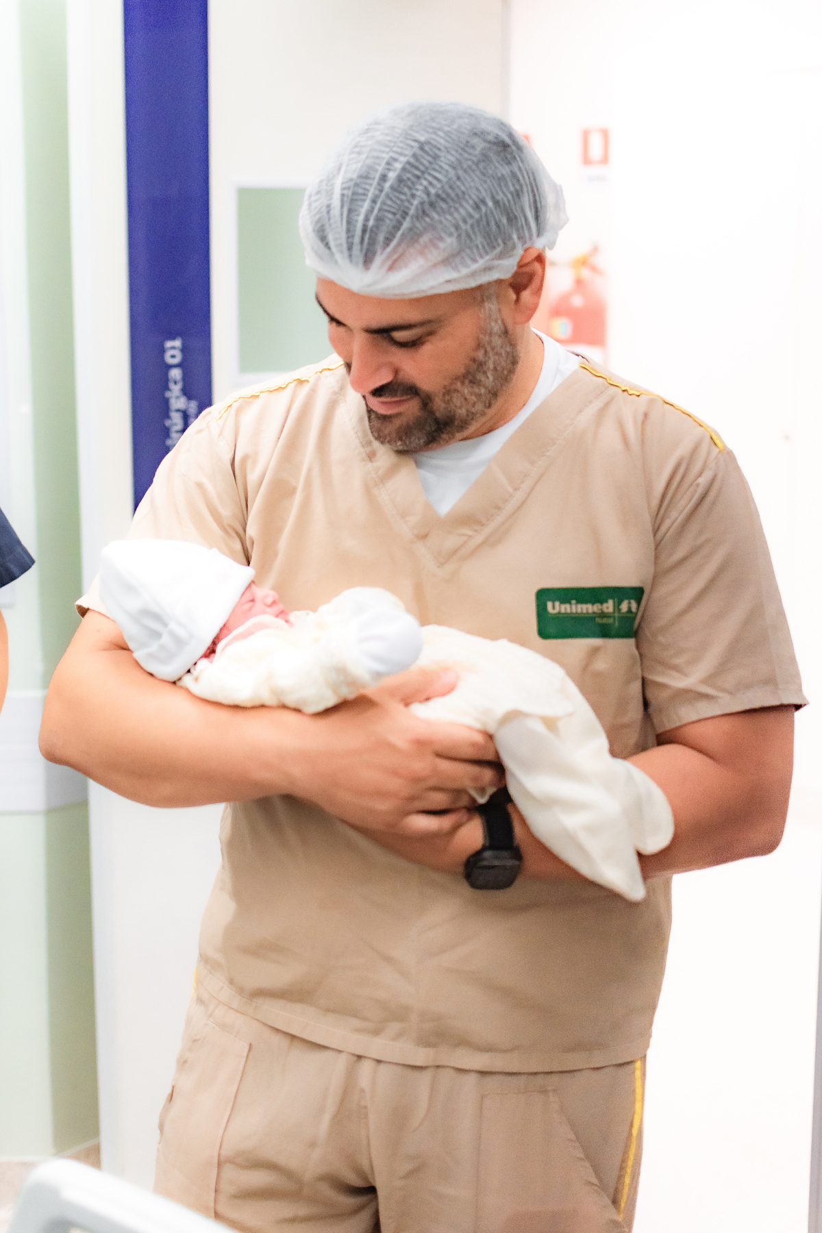 foto de parto em natal rn - o colo do pai