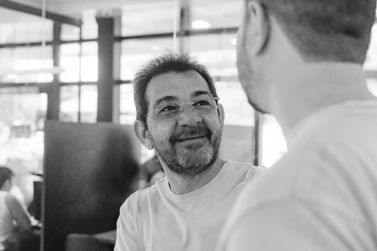 foto de parto em natal rn - avô e pai se despedem 