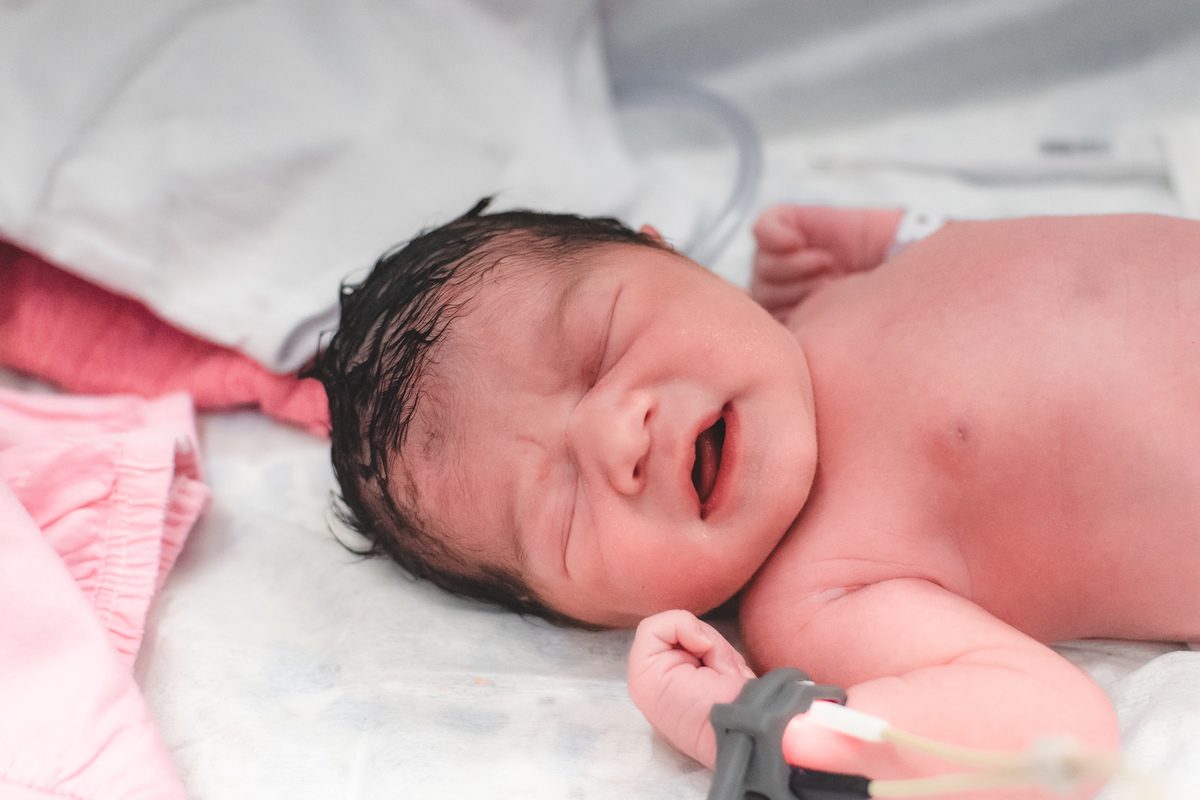 foto de parto em natal rn - detalhes do bebê