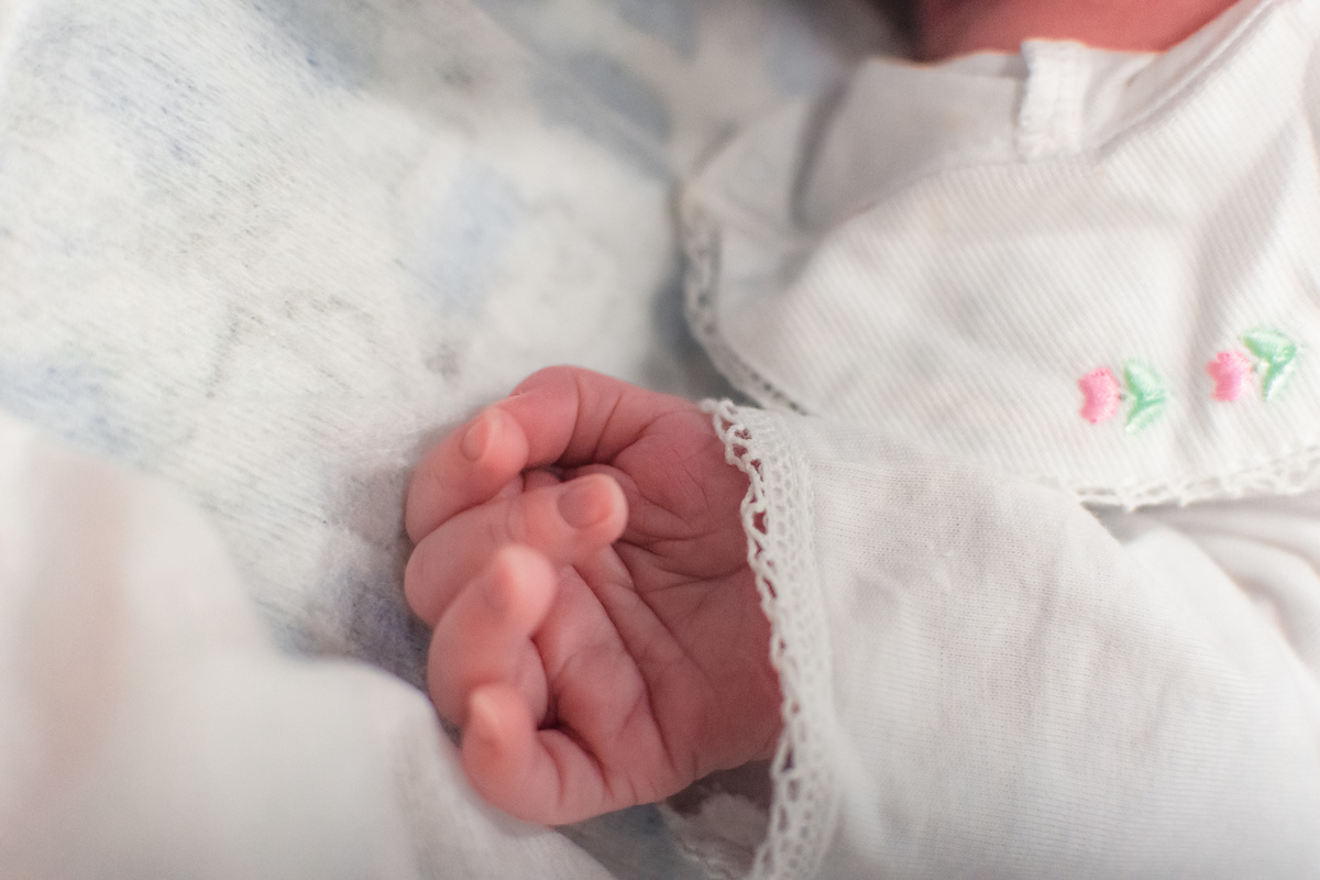 foto de parto em natal rn - detalhes do bebê