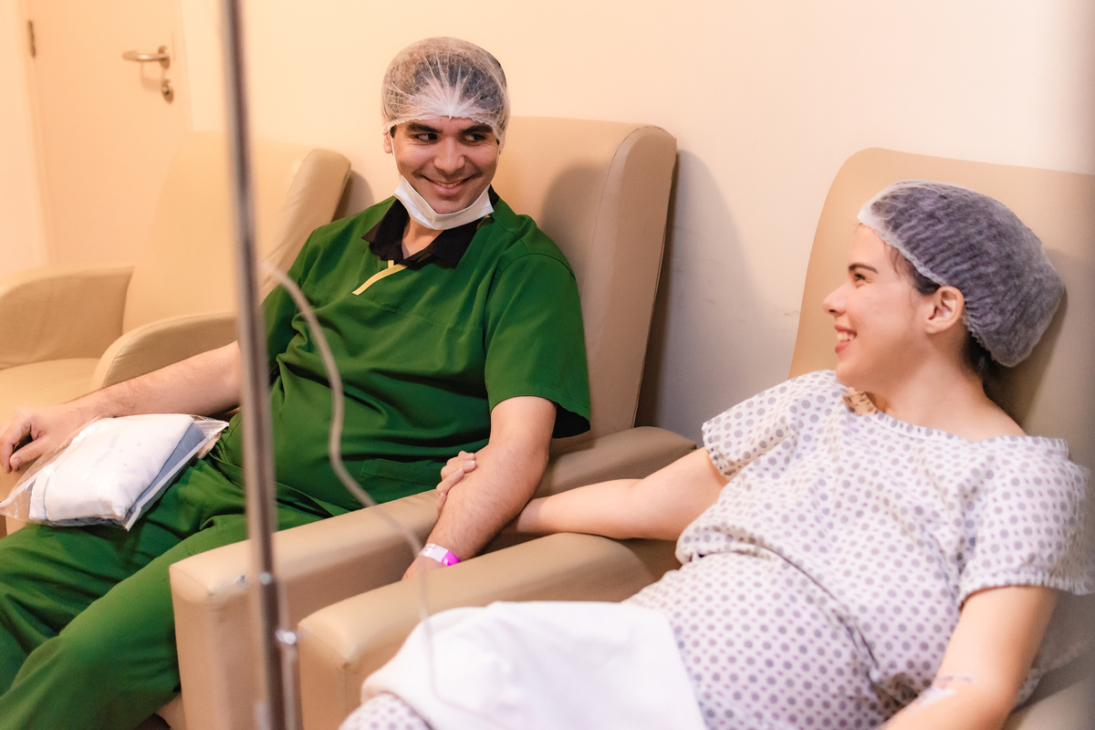 foto de parto por andré pontes - cuidado do pai