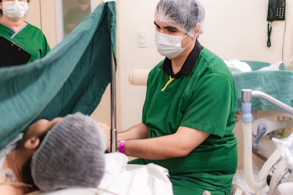 foto de parto por andré pontes - cuidado e apoio