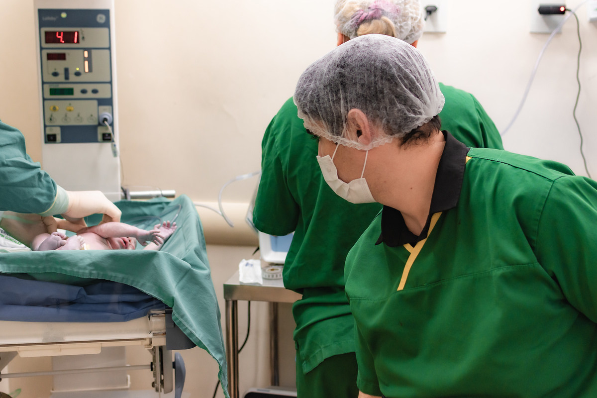 foto de parto por andré pontes - pai atencioso