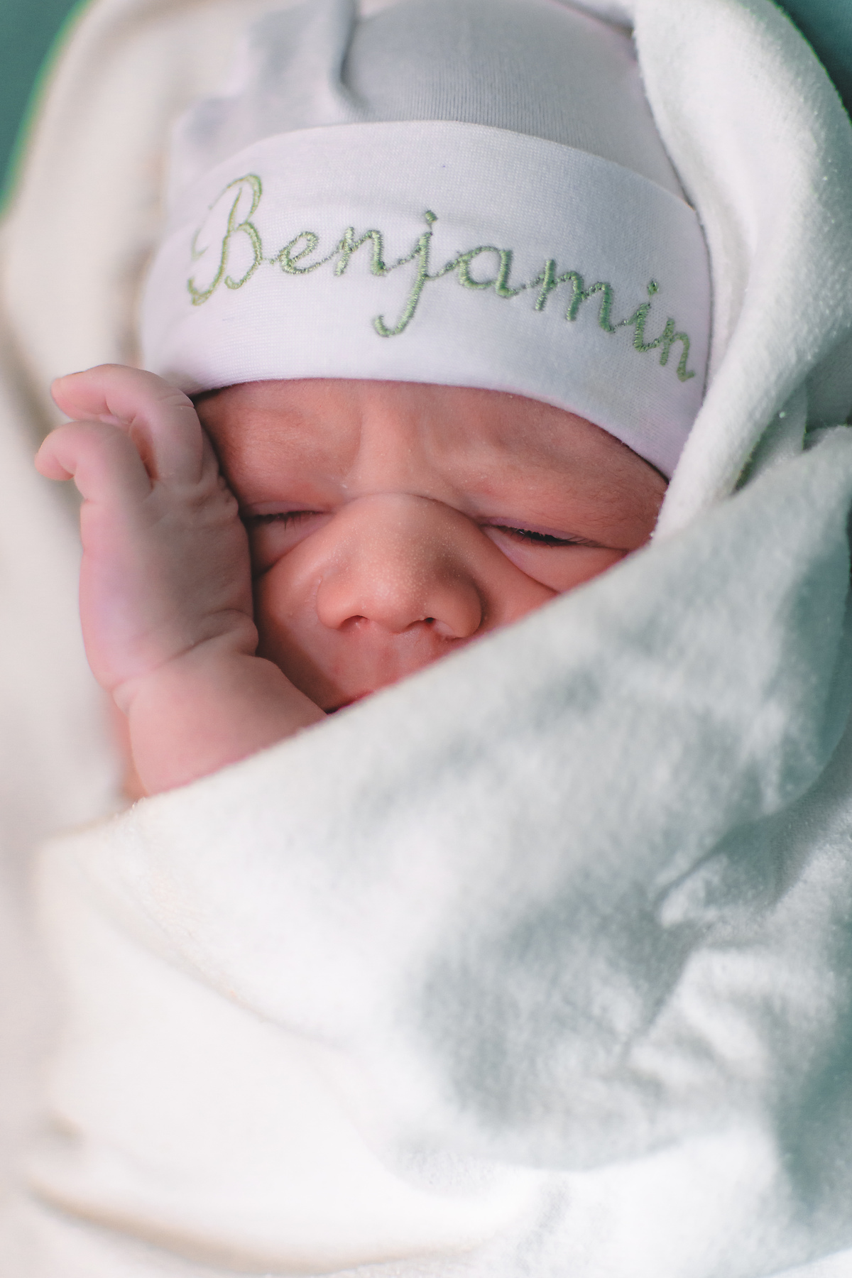 foto de parto por andré pontes - detalhes do bebê