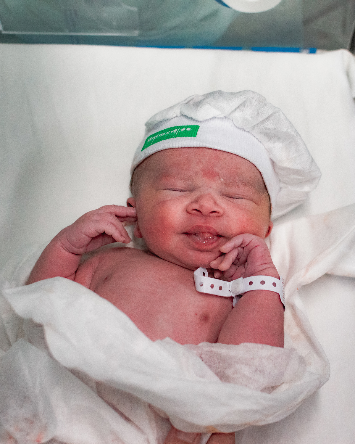 foto de parto em Natal por André Pontes - bebê recém nascido