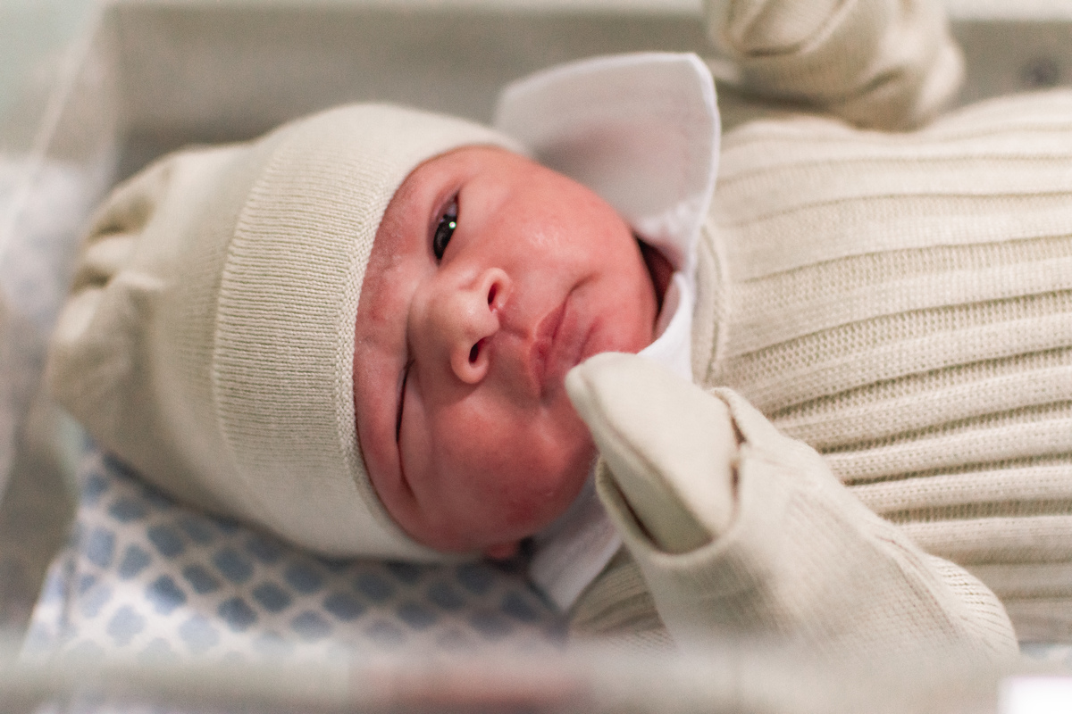 foto de parto em Natal por André Pontes - detalhes do bebê